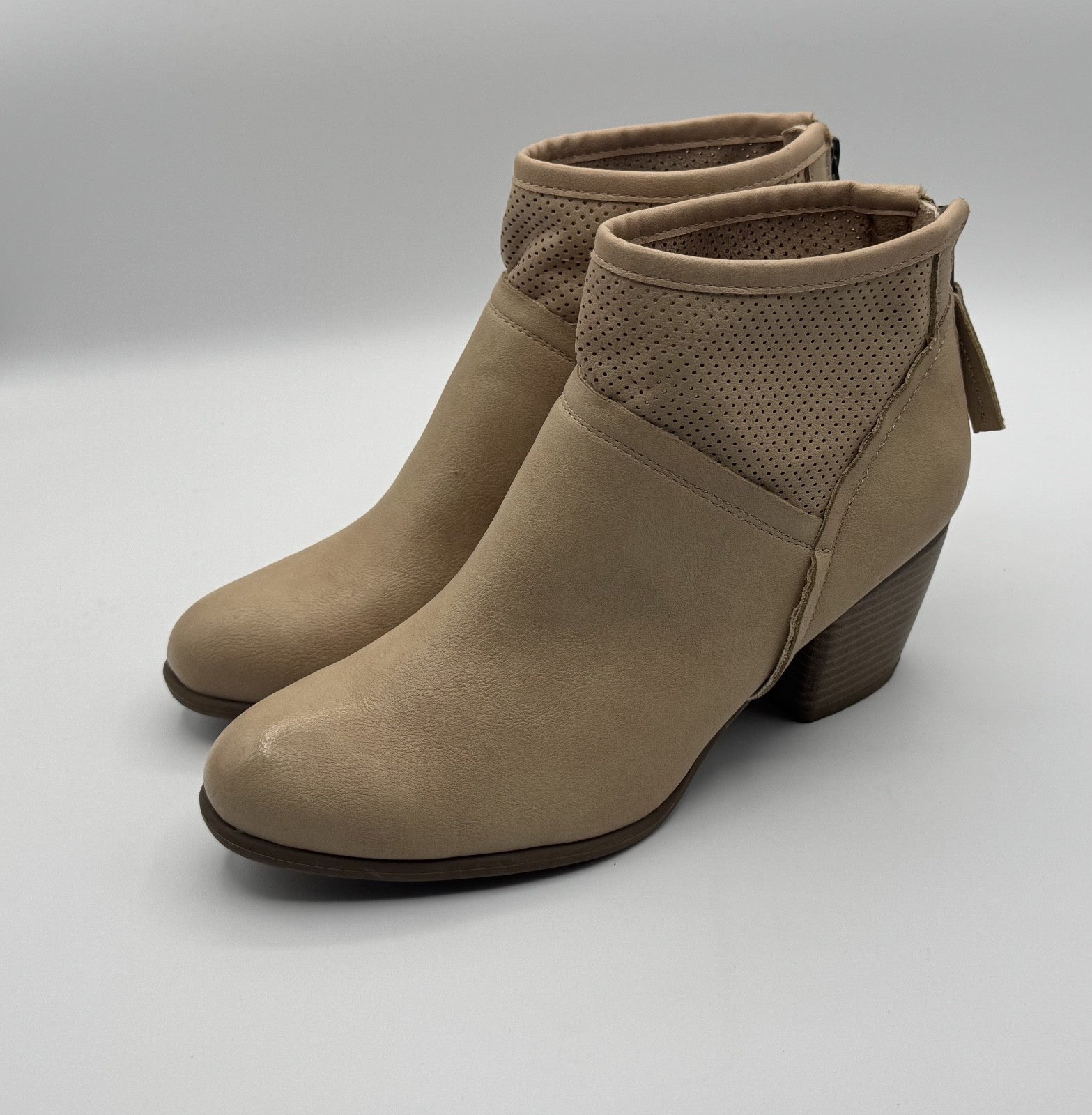 White Mountain Women's Leather Side Zip Ankle Heel Bootie Sz 9 1/2 Tan,Pre-owned