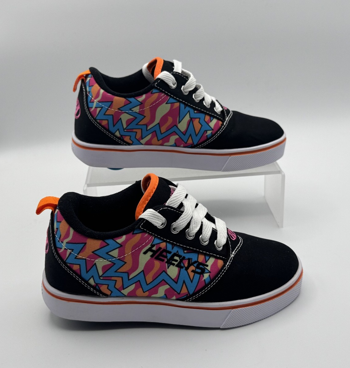 Heelys Pro 20 90s Print Lace Up Skate Wheel Sneaker Shoes Youth Size 2, w/Wheels