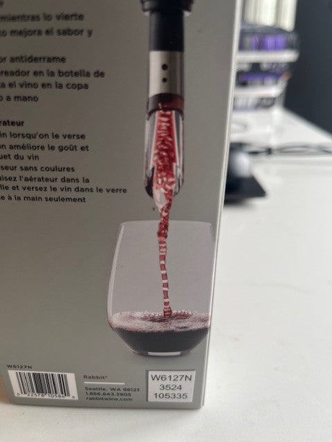 Rabbit Wine Bottle Super Aerator & Wine Pourer, improves Flavor, Dripless ~ NIB