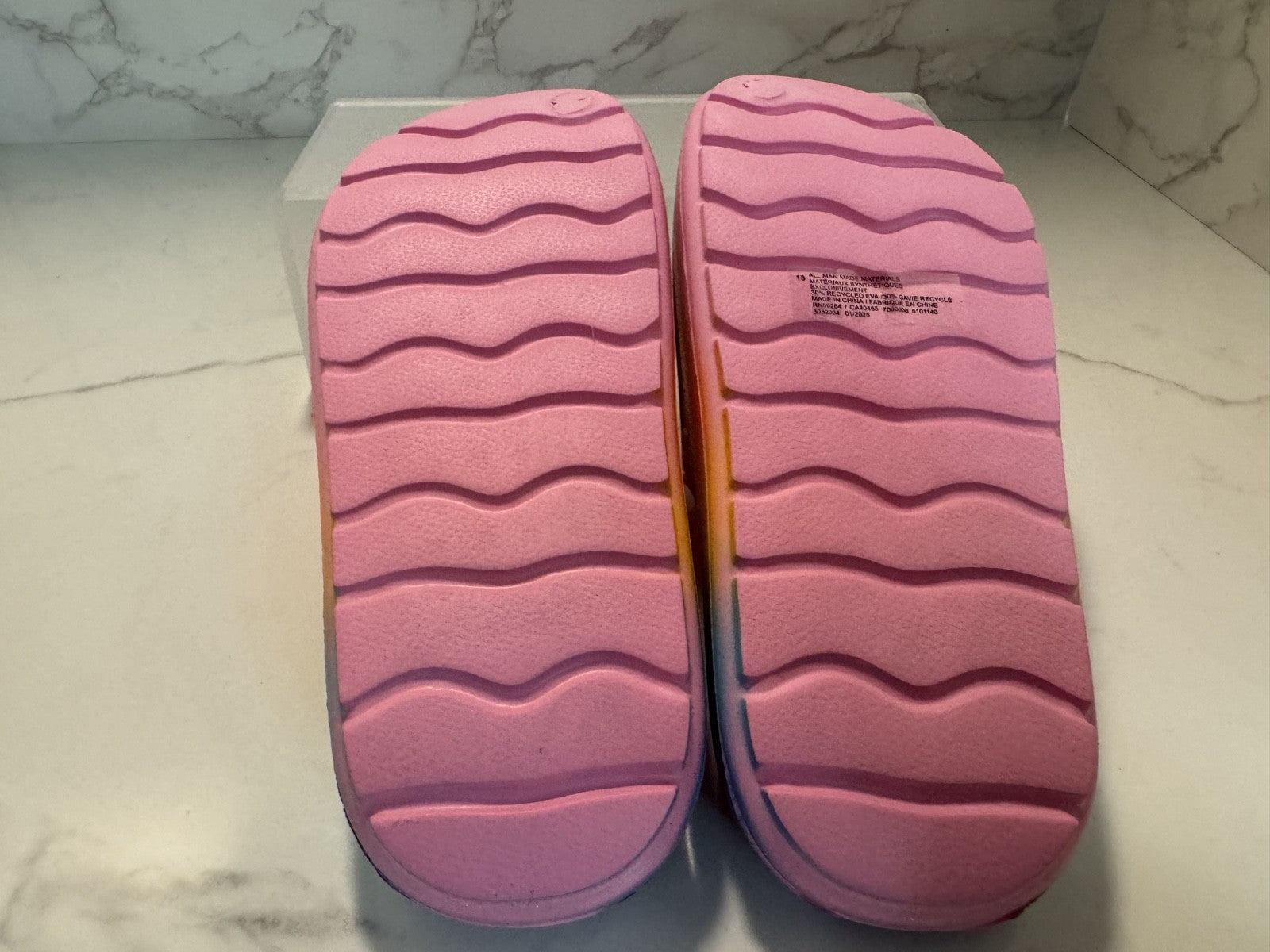 Children's Place Girls Glitter Rainbow Ombre Slides Size 13 Slide in Sandals NEW