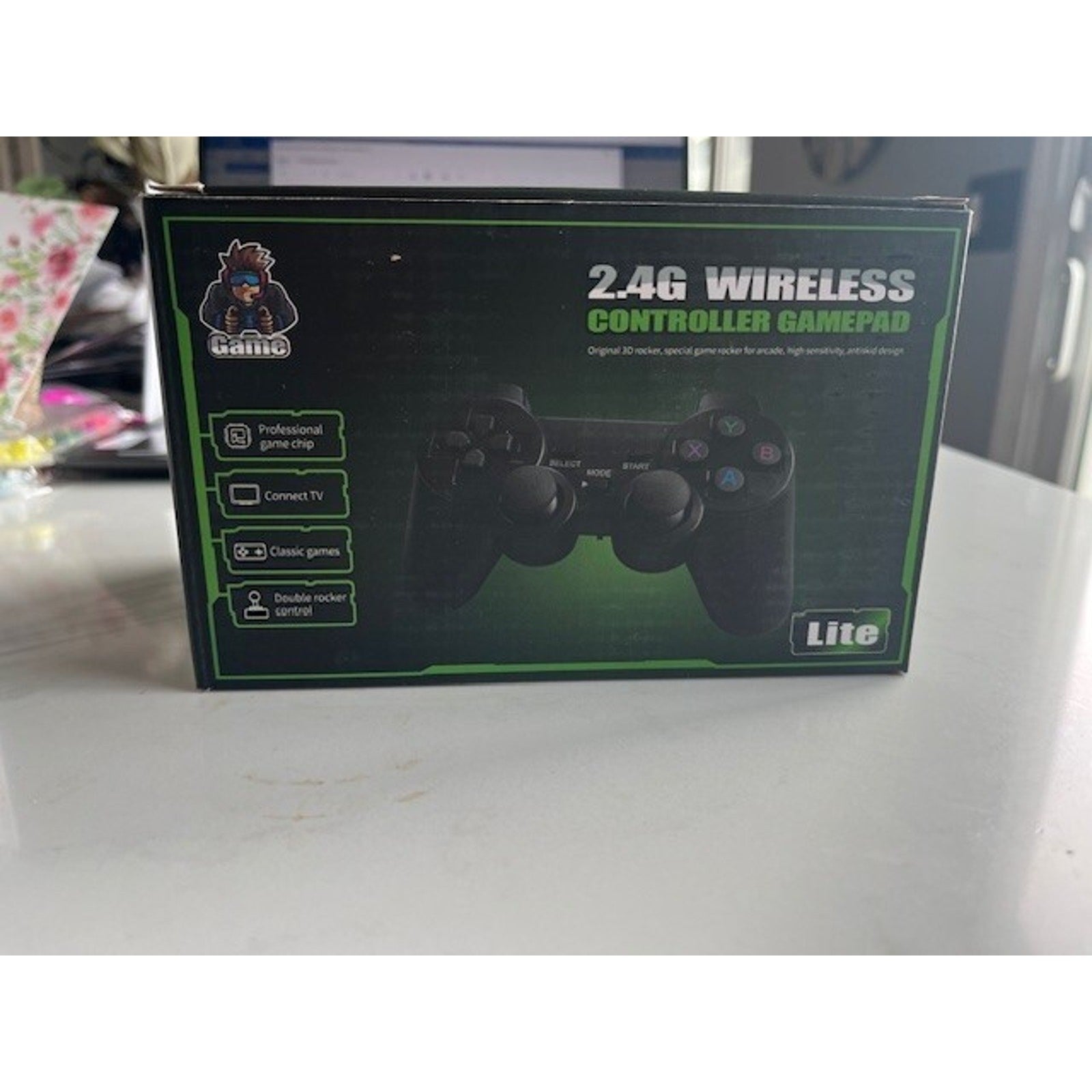 NEW 2.4G Wireless Controller Gamepad Lite 4K Ultra HD Game Stick Lite KIT- NIB