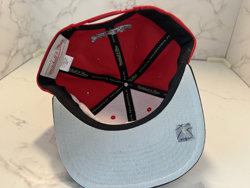 Chicago Bulls Mitchell & Ness, NBA, Original Fit Snapback, Red & Black - NEW