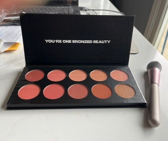 BH Cosmetics Essential 10 Color Bronzer/Blush  Contour  Palette w/Brush NEW