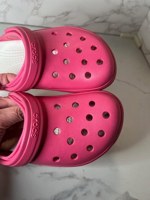 Crocs Classic Clog Hot Pink Unisex Adult Slip on 6 Lightweight Comfort PREowned