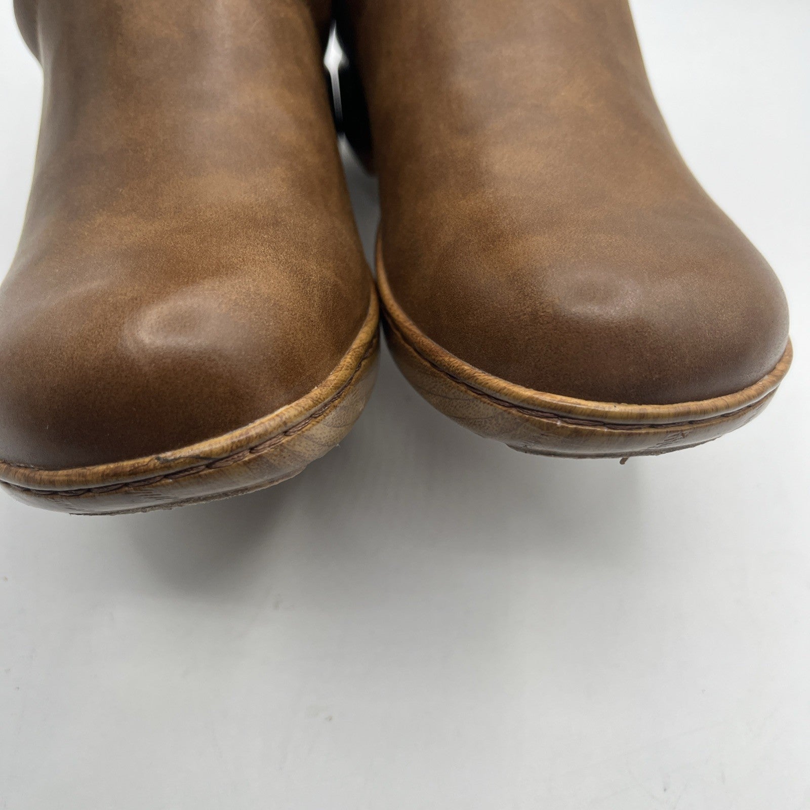 B.O.C Women's Peggy II Clogs, 10M, Slip-on Brown Leather, Pre-owned