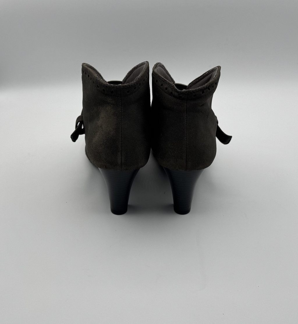 LifeStride Yalta Grey Ankle Suede Booties, Size 8 1/2M