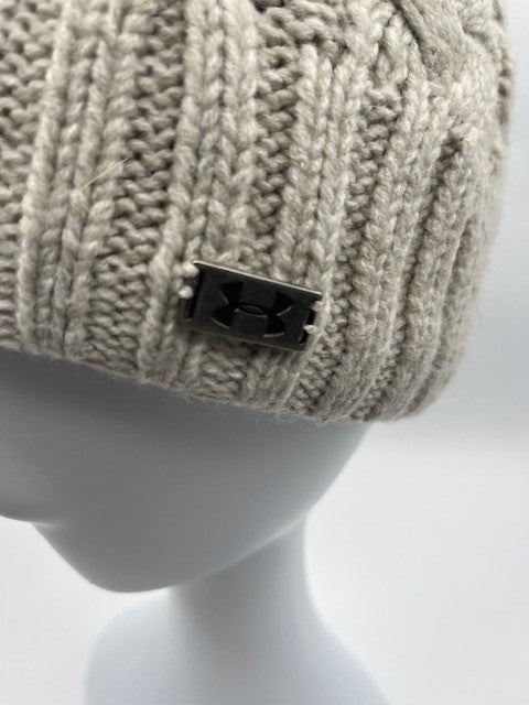 Under Armour Women's Knit Beanie Hat Cable Knit Gray OSFA Fleece Lined Pre-own