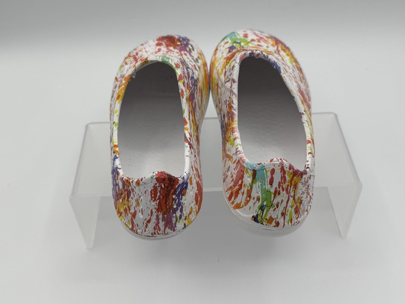 Bebe Water Shoes Rainbow Paint Splatter Girls Size 11-12, Beach, Pool Shoes NWOT
