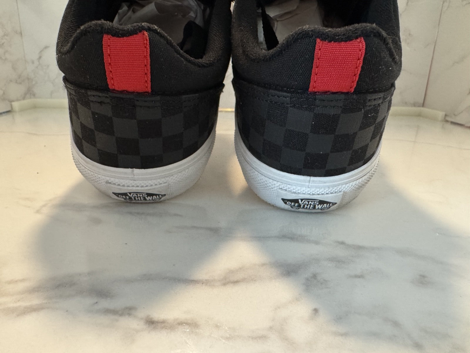 Van Seldan Black & Red Checkerboard Skateboard Shoes Size Youth 7, Pre-owned