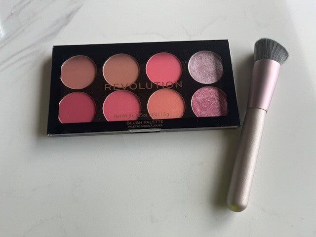 BH Revolution Ultra Blush Sugar & Spice 8 color Blush Highlighter Palette Brush