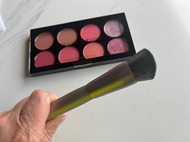 BH Revolution Ultra Blush Sugar & Spice 8 color Blush Highlighter Palette Brush