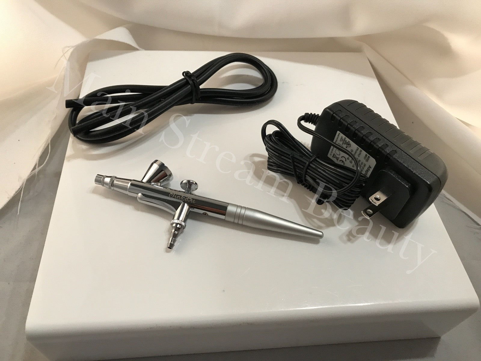 Airbrush Beauty Pink Pro 3 speed Airbrush System w/5 Sample of Luminess makeup 