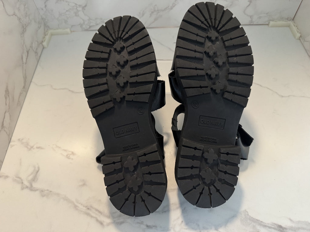 Old Navy Sandals Womens Size 10 Black Leather Chunky Fisherman Lug Strap Buckle