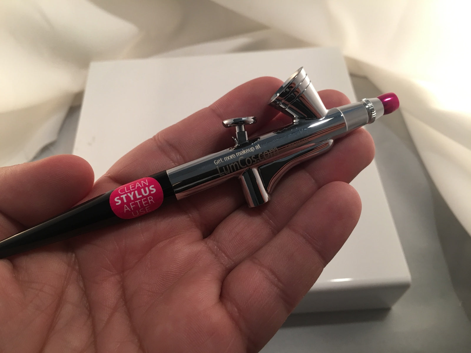 Luminess Air Airbrush White Legend System & Pink Tip No Drip Stylus 4pc Med/Warm