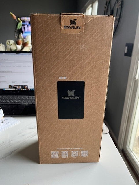 Stanley Black Chrome 40 Oz Quencher Tumbler H2.0 Flow State 40 oz, New