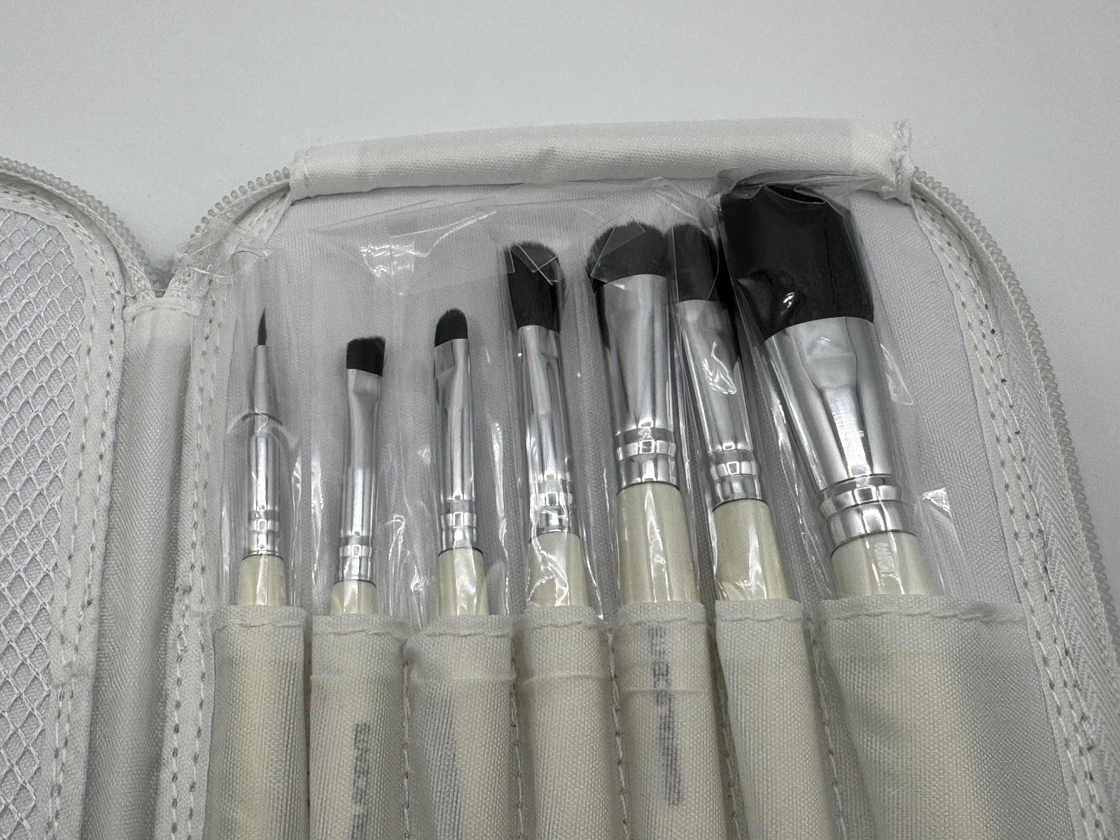 Coastal Scents Sterling Dream Travel Brush Set White, Black, Silver w/Case NIB