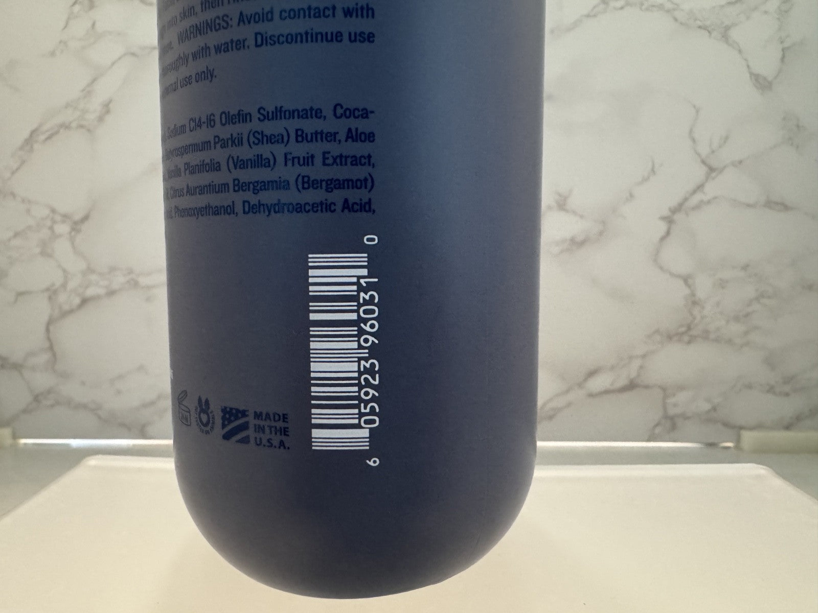 Tommy Bahama Limited Edition Grooming 3in 1 Wash Hair Body Face Ocean Waves 32oz