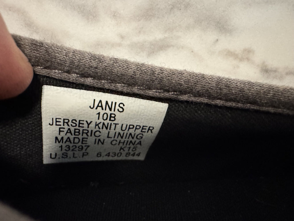 Ralph Lauren Janis Sneaker Shoe Slip-On Gray Chambray Women's Size 10B, Pre-owne