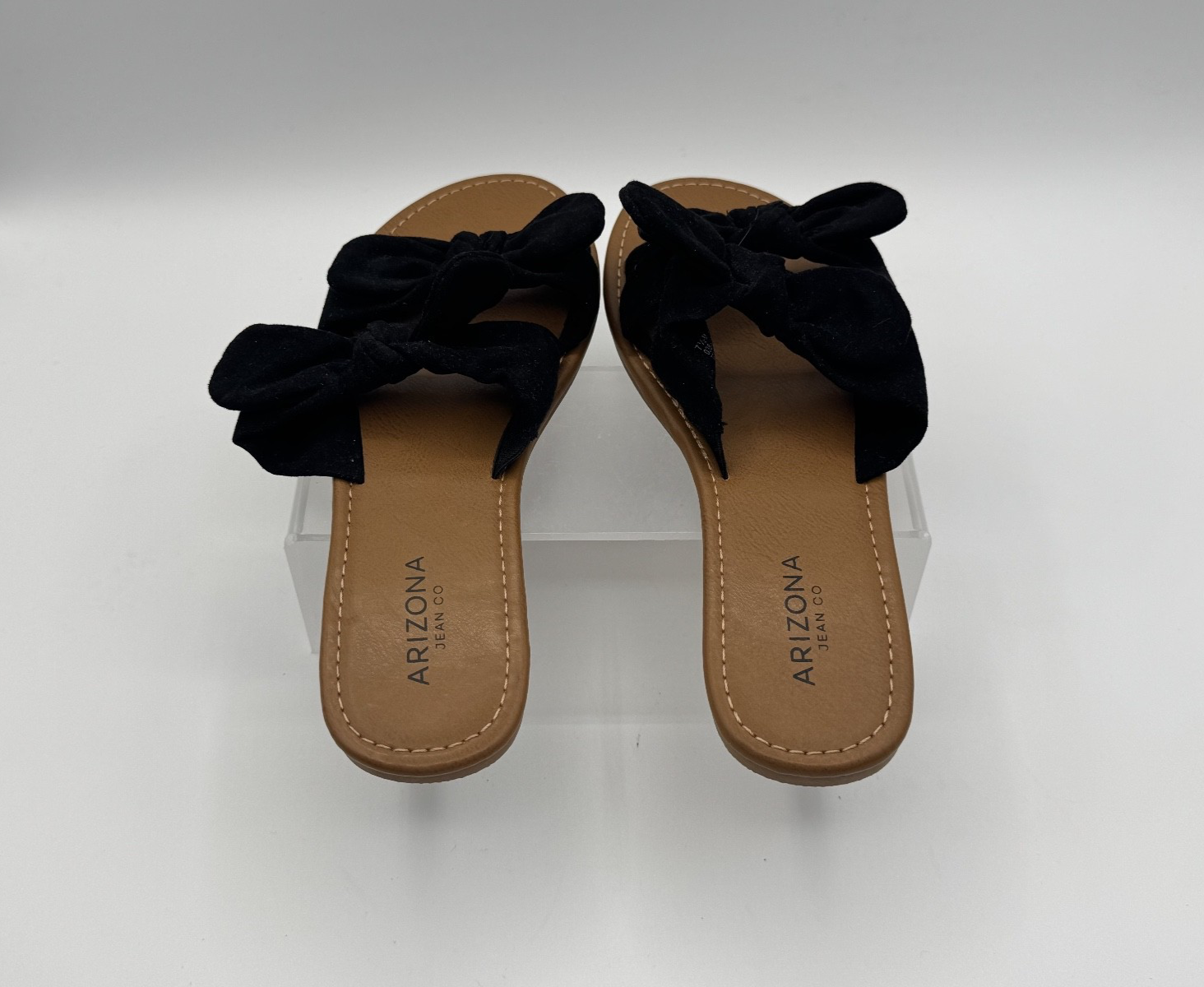 Arizona Jean Co.  Flat Sandal. Black Bow Sandals Women's 7.5, Bow Design