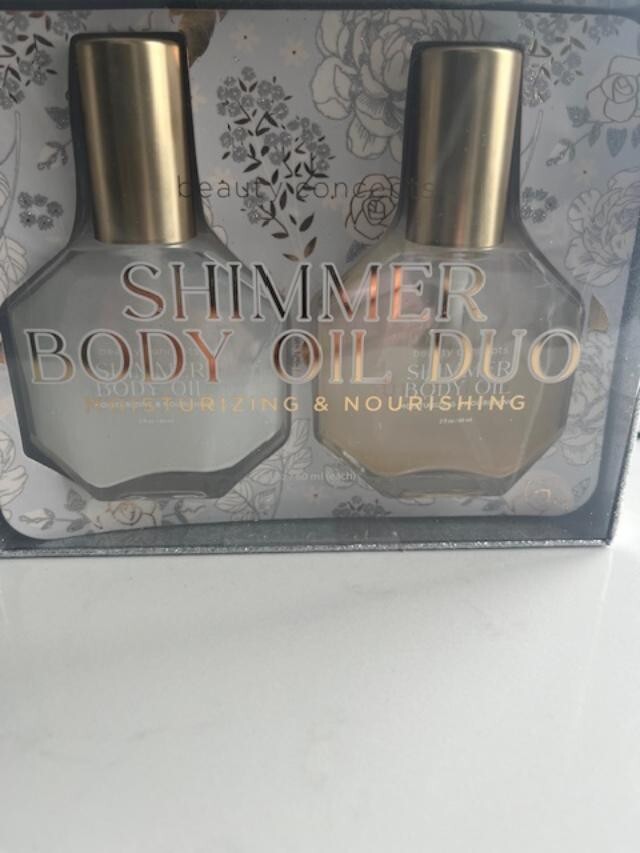 Beauty Concepts Shimmer Body Oil Moisturizing & Nourishing 2 Pcs Set Glow NIB