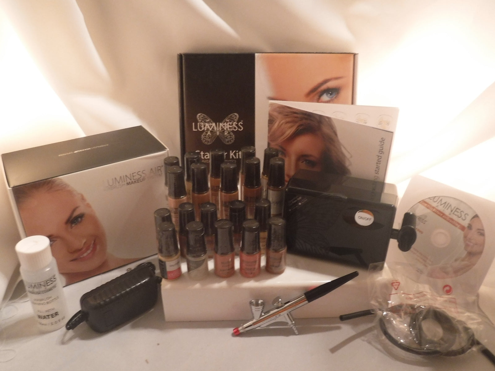 Luminess Air Airbrush System PRO Makeup Artist 3 Speed Black 20pc Makeup Kit 