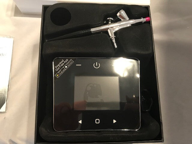 Luminess Air Airbrush EPIC 2 Makeup System No drip pink Stylus & 4pc Med Makeup