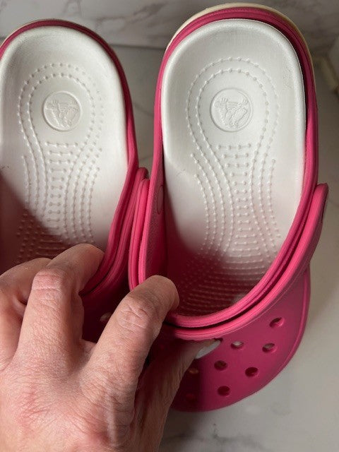 Crocs Classic Clog Hot Pink Unisex Adult Slip on 6 Lightweight Comfort PREowned
