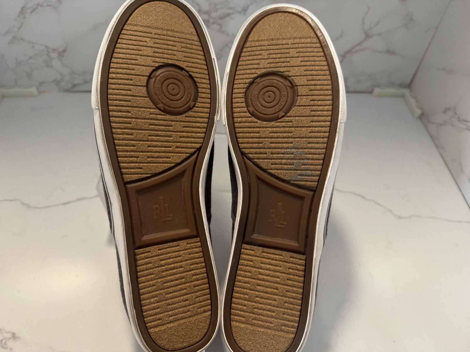 Ralph Lauren Janis Sneaker Shoe Slip-On Gray Chambray Women's Size 10B, Pre-owne