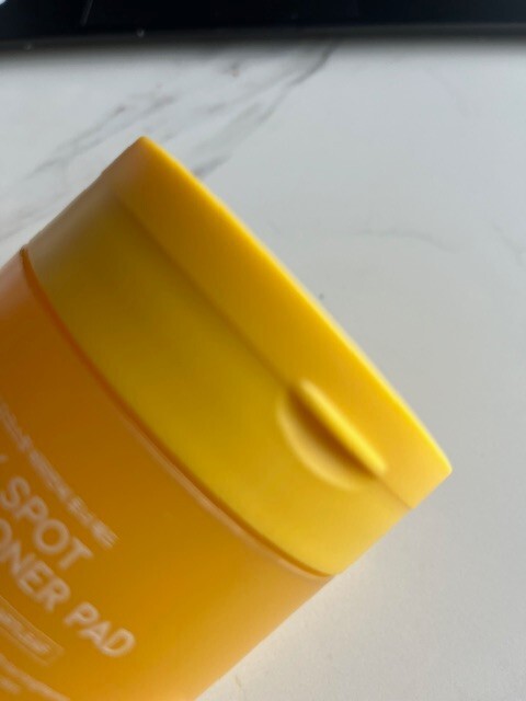 OOTD K-Beauty Dark Spot Vitamin C Toner Pad 70 CT. Care VC+ Korea Day/Night Pad