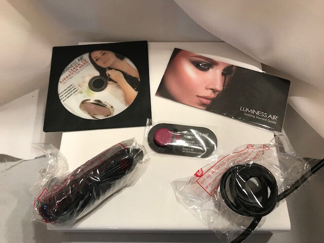 Luminess Airbrush ICON Makeup System No drip Stylus 5pc Makeup+Travel Case+ GIFT