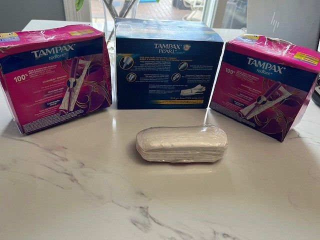 Tampax Pearl Regular Absorbency Tampons Unscented 62 CT, 2 bx RADIANT, 13 LINERS