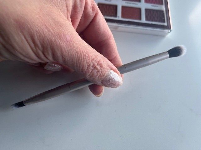 Makeup Revolution London 18 Color Eyeshadow Palette Regeneration Stripped +Brush