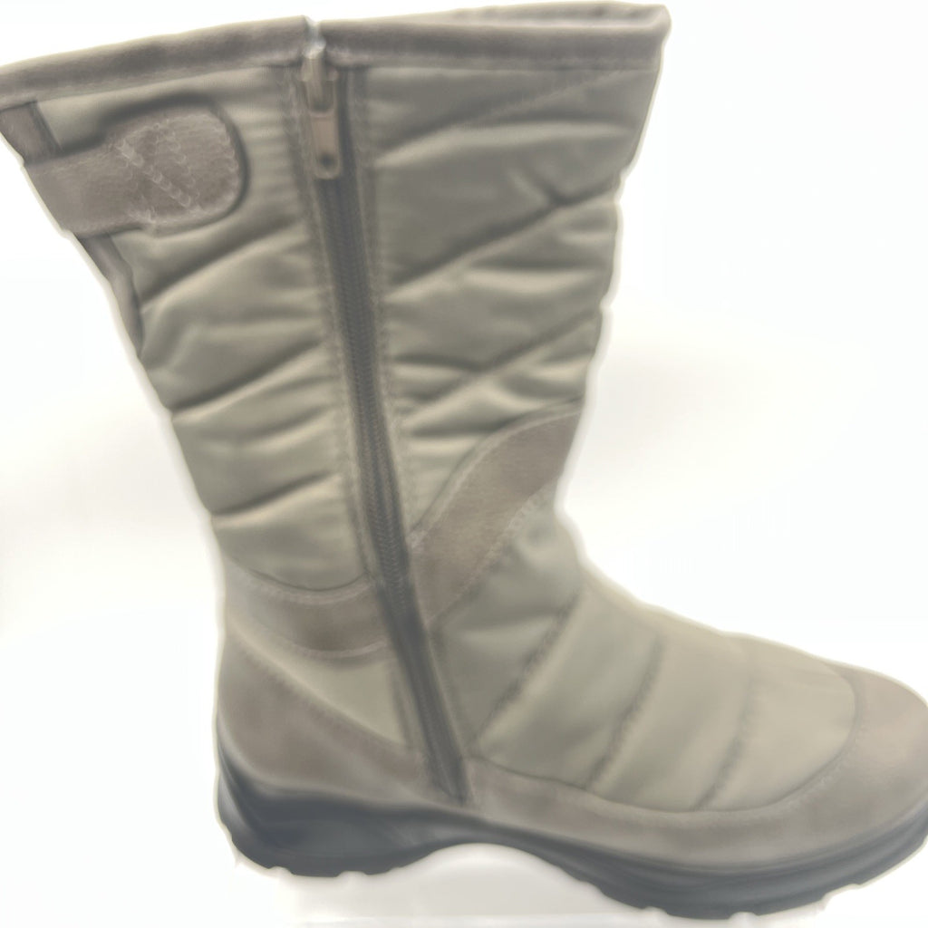 Bella Vita Women's Nylon Aspen Flat Winter Boot, Grey, Waterproof 11 Wide NIB