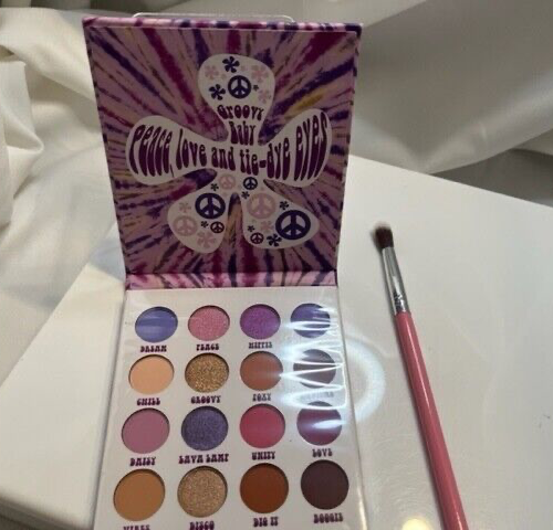 BH Cosmetics Flower Power Eyeshadow Palette 16 Color w/Free Eyeshadow Brush