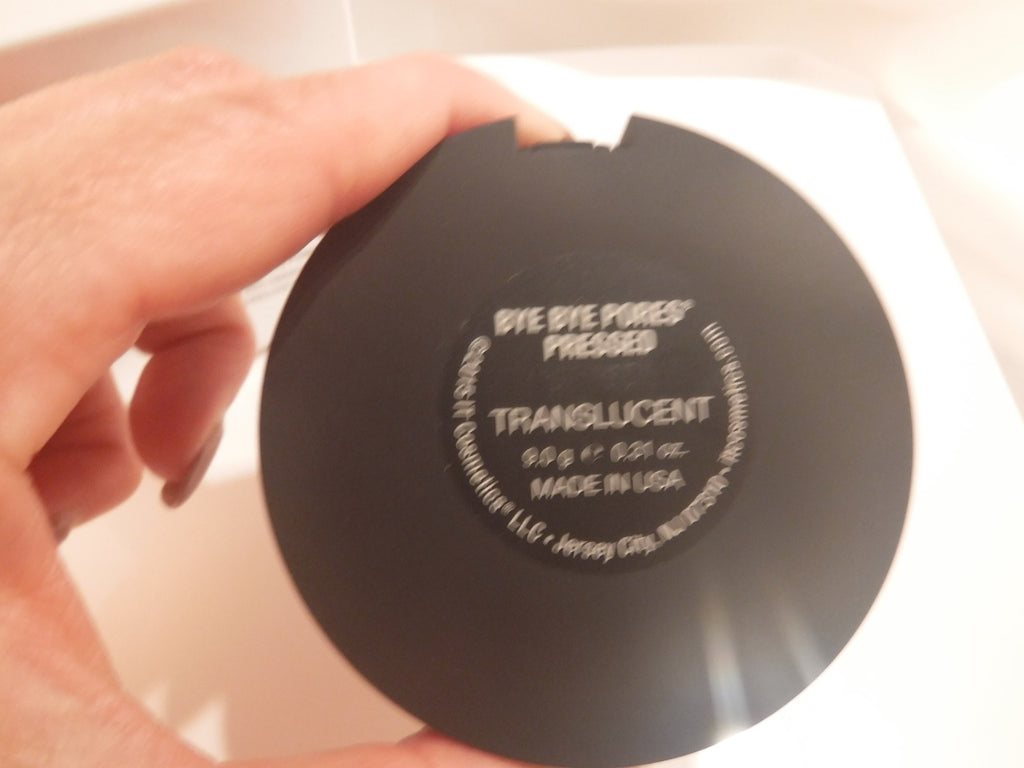 it Cosmetics Bye Bye Pores Anti Aging Pressed Finishing Powder, Translucent NIB