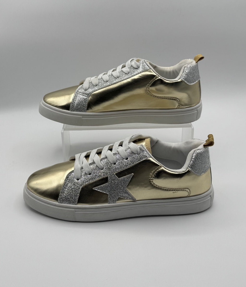 Rouge Helium Gold Silver Star Woman's Sneaker, Size 8 Style Sheen-01, NEW