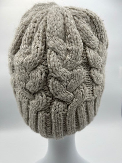 Under Armour Women's Knit Beanie Hat Cable Knit Gray OSFA Fleece Lined Pre-own