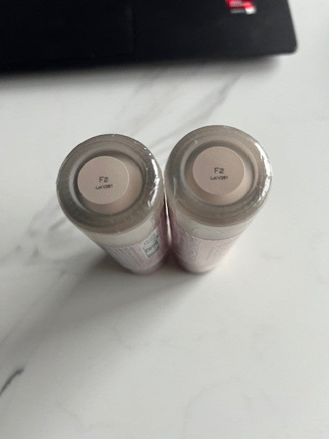 2x Revolution Conceal & Define Concealer F2 Light W/Neutral Undertones Sealed