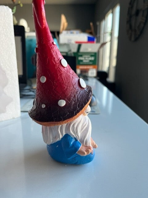 VVgifts Gnome Figurines Decor Gnome Sculpture Statue Home/Office 7 1/2 in-NIB