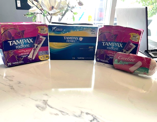 Tampax Pearl Regular Absorbency Tampons Unscented 62 CT, 2 bx RADIANT, 13 LINERS