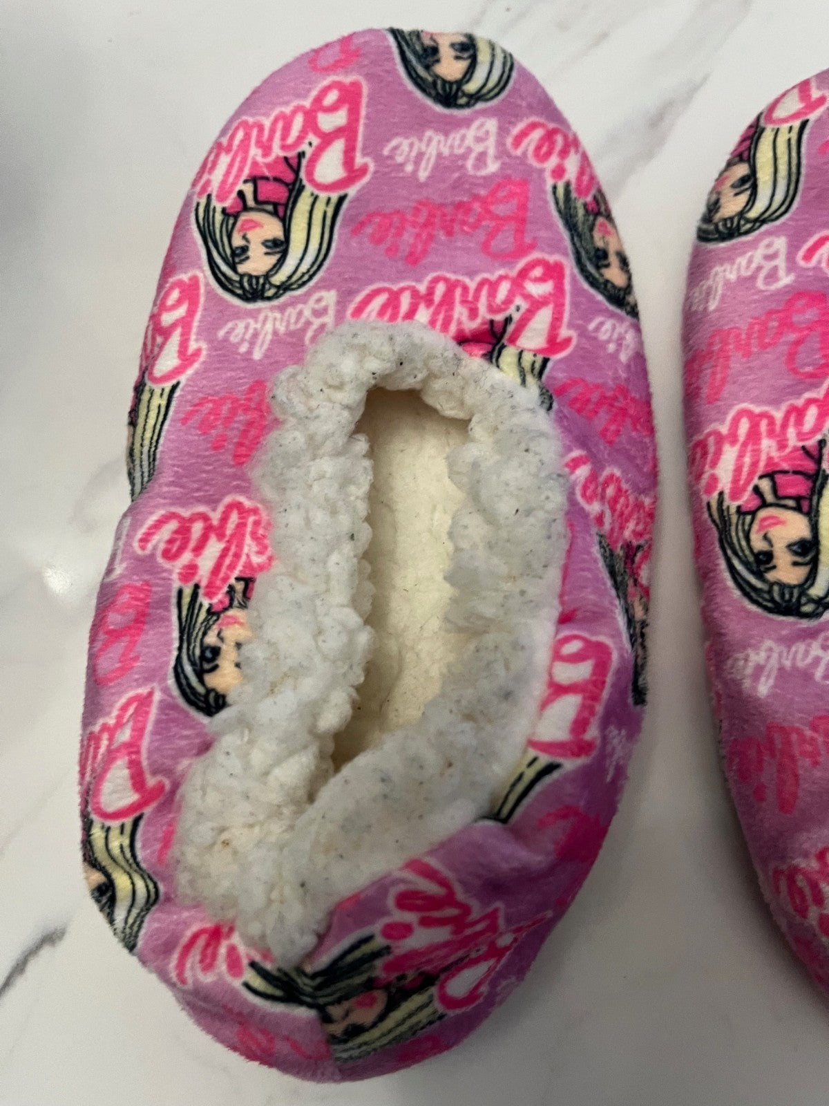 BARBIE MATTEL Fuzzy Babba Slippers Shoe Sz. 5-7, stretchable w/gripps-Pre-owned